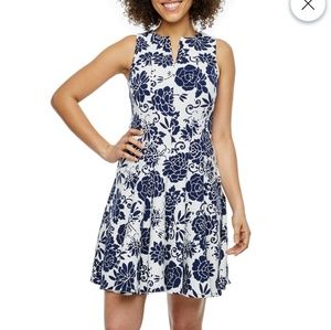 Gabby Skye Floral Sleeveless Fit and Flare Dress